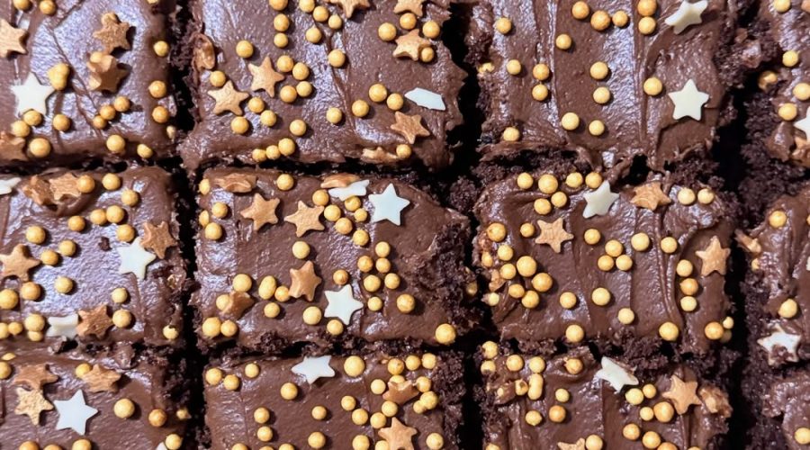 Mary Berry Chocolate Traybake Recipe 1 Mary Berry Chocolate Traybake