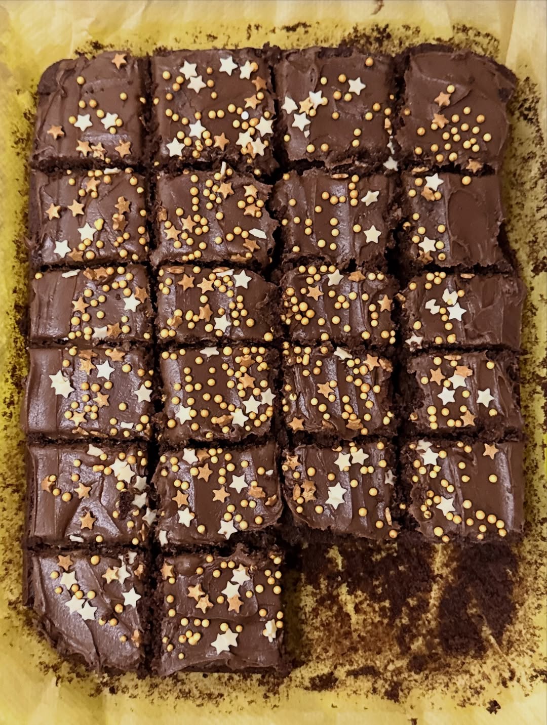Mary Berry Chocolate Traybake